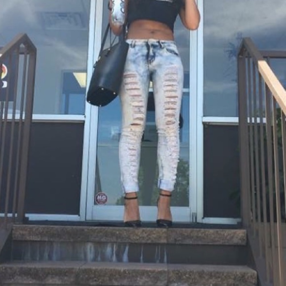 Bamboo Distressed Stretch Skinny Jeans